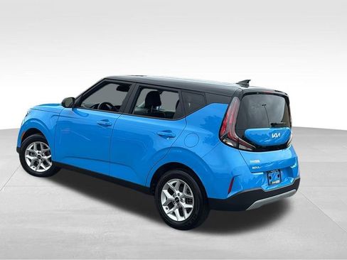 Used 2024 Kia Soul S FWD image 5