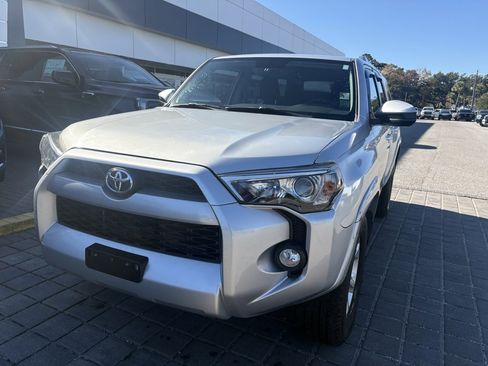 Used 2018 Toyota 4Runner SR5 image 4