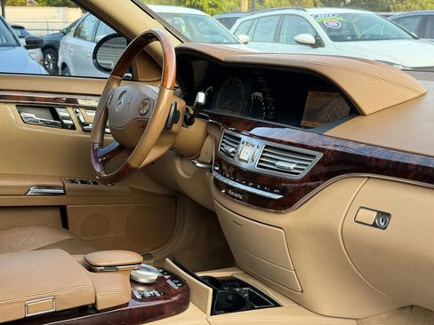 Used 2009 Mercedes-Benz S 550 4MATIC image 52
