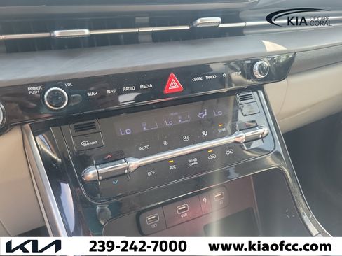 Certified 2023 Kia Carnival SX FWD image 25