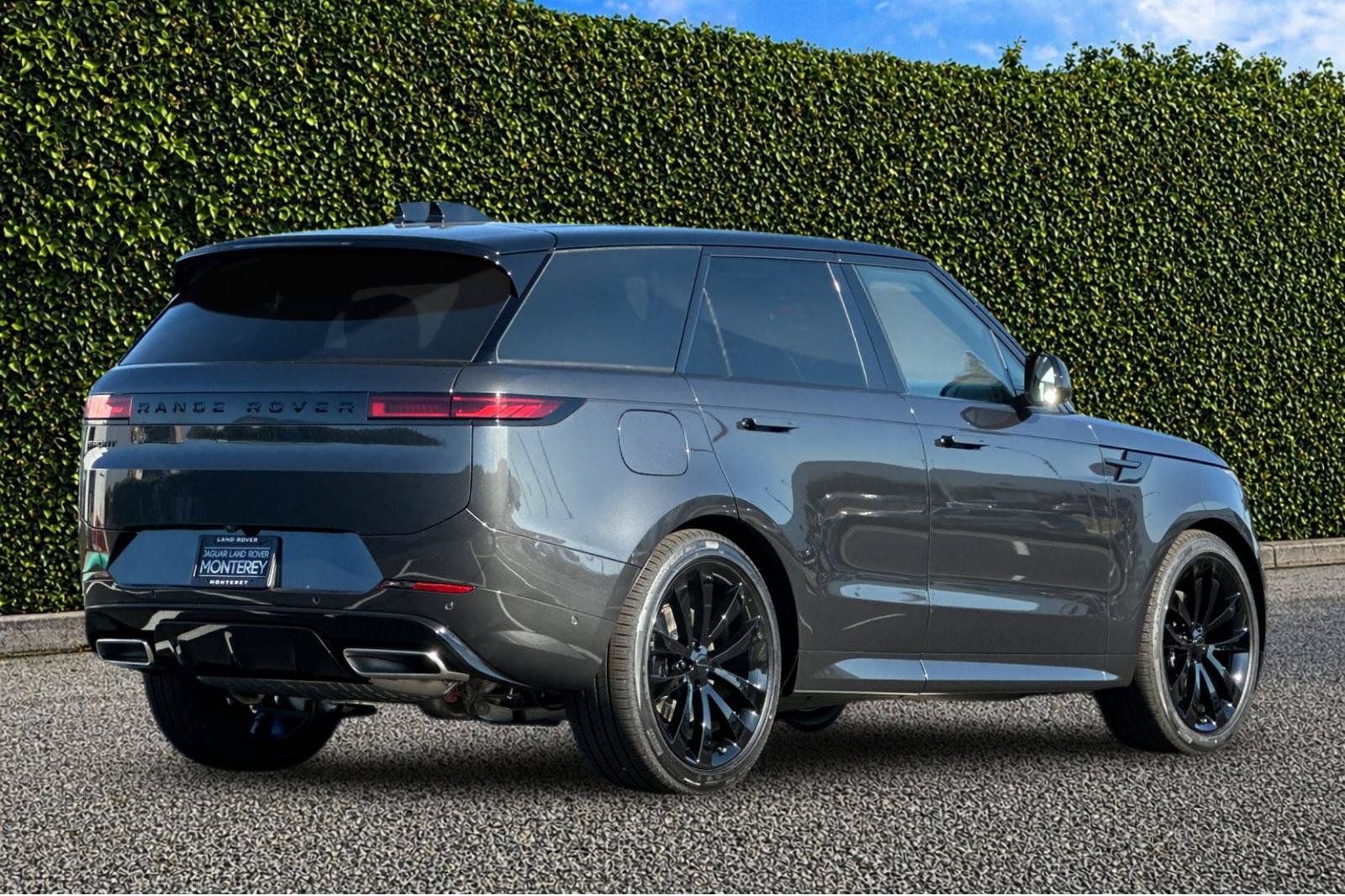 New 2027 Land Rover Range Rover Sport Dynamic SE AWD/4WD image 6