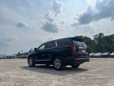 Used 2023 GMC Yukon Denali AWD/4WD image 6