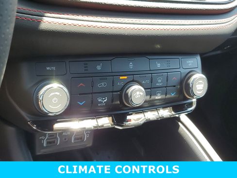 New 2025 Dodge Durango R/T w/ Trailer Tow Group IV image 18