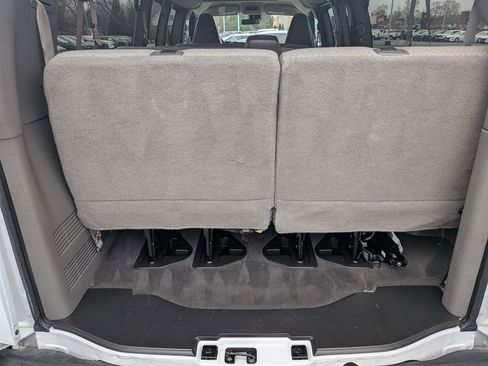 Used 2025 Chevrolet Express 3500 LT w/ LT Preferred Equipment Group image 18