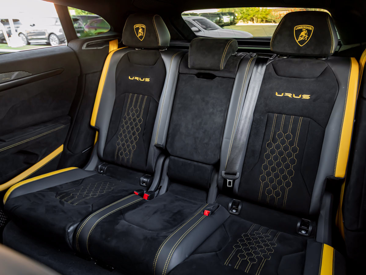 Used 2024 Lamborghini Urus Performante AWD/4WD image 33