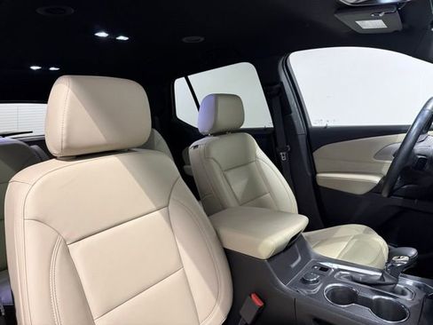 Certified 2023 Chevrolet Traverse LT w/ LT Premium Package image 32