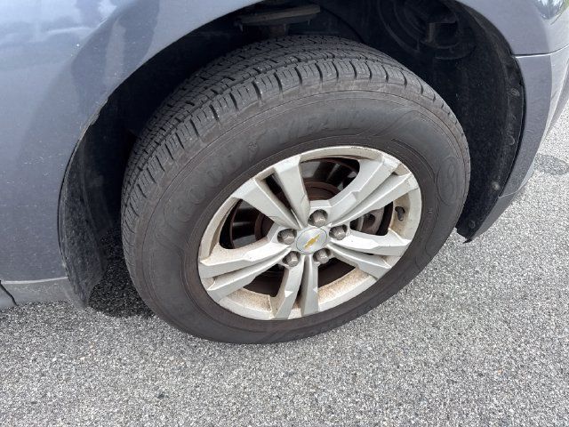 Used 2013 Chevrolet Equinox LS AWD/4WD image 9