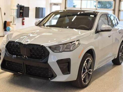 New 2026 BMW X2 xDrive28i w/ M Sport Package AWD/4WD image 9