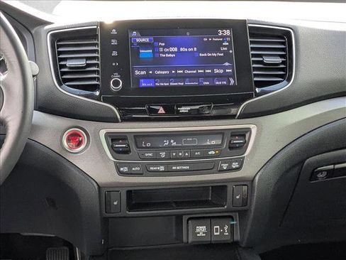 Certified 2023 Honda Ridgeline RTL image 13