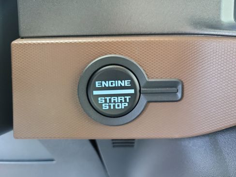 Used 2024 Ford Bronco Outer Banks w/ Sasquatch Package image 31