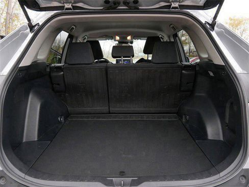 Used 2019 Toyota RAV4 LE image 16