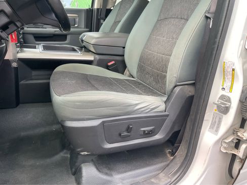 Used 2015 RAM 2500 SLT w/ Luxury Group RWD image 14