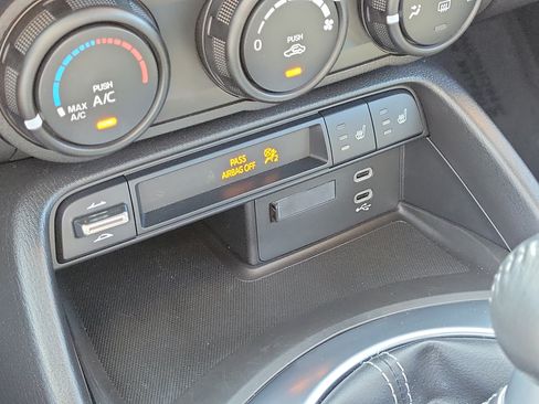 Used 2025 MAZDA MX-5 Miata RF Club RWD image 18