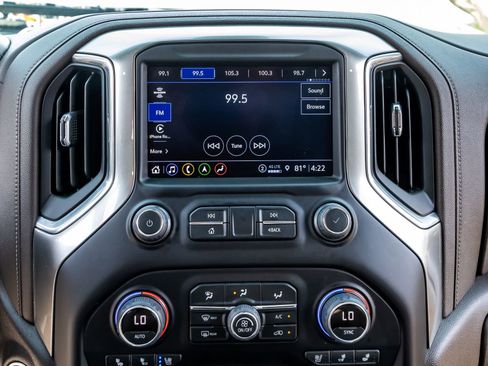 Used 2022 Chevrolet Silverado 3500 LTZ w/ LTZ Convenience Package image 24