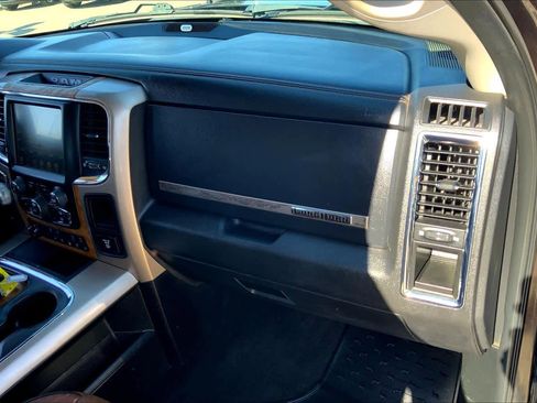 Used 2017 RAM 1500 Laramie Longhorn image 17