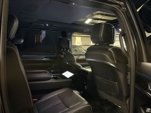 Used 2023 Jeep Grand Wagoneer Series II w/ Quick Order Packagew 28T image 12