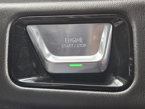 Used 2025 GMC Yukon Denali AWD/4WD image 21