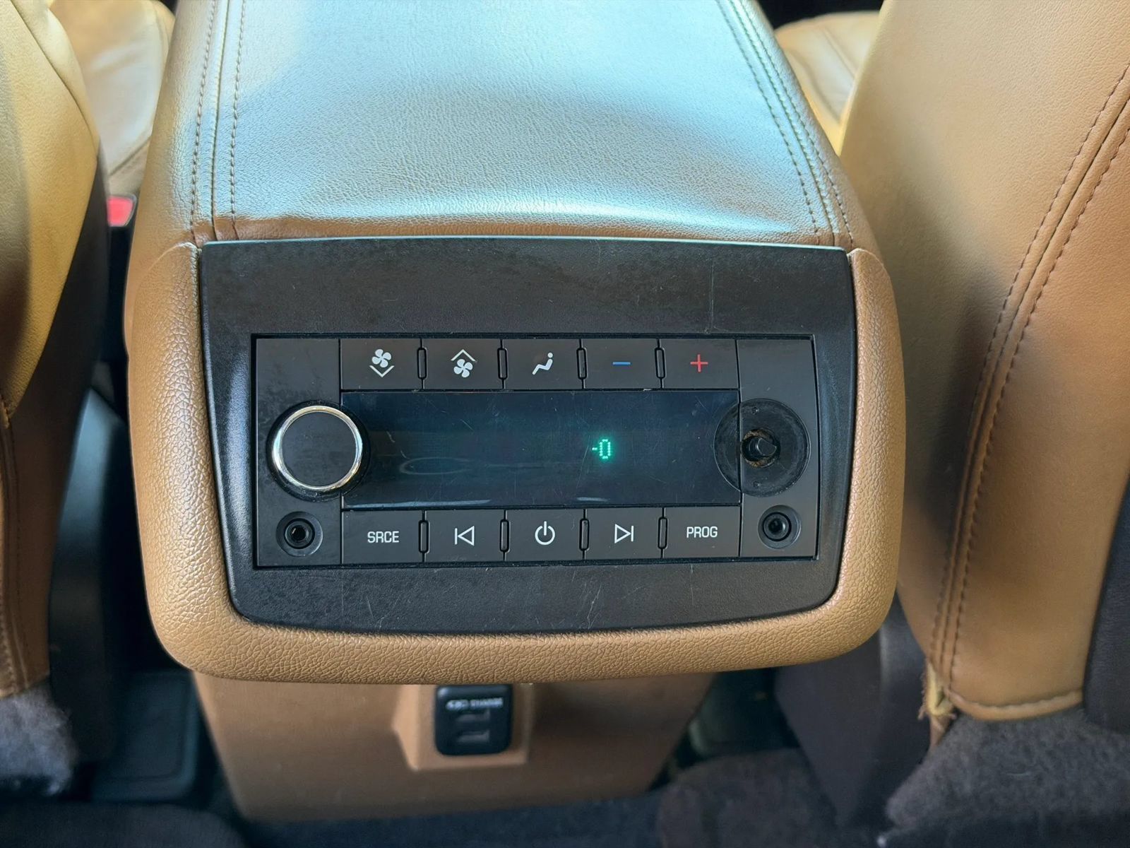 Used 2016 Buick Enclave Leather w/ Trailering Package FWD image 38
