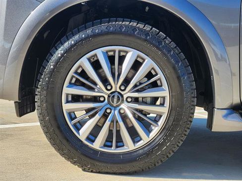 Used 2024 Nissan Armada SL w/ Captain's Chairs Package image 7
