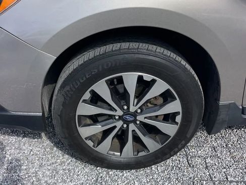 Used 2017 Subaru Outback 2.5i Limited AWD/4WD image 12