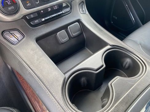 Used 2020 GMC Yukon SLT RWD image 11
