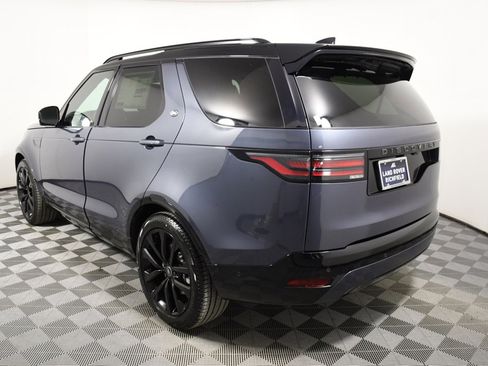 New 2026 Land Rover Discovery Dynamic SE image 4