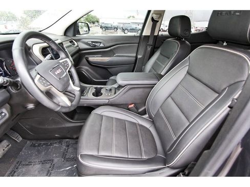 Used 2023 GMC Acadia Denali w/ Denali Ultimate Package FWD image 6