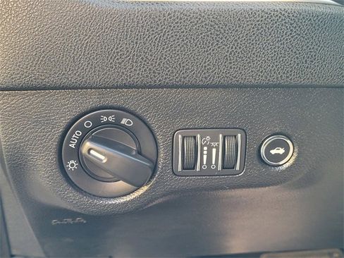 Used 2019 Dodge Charger SXT w/ Leather Interior Group image 24