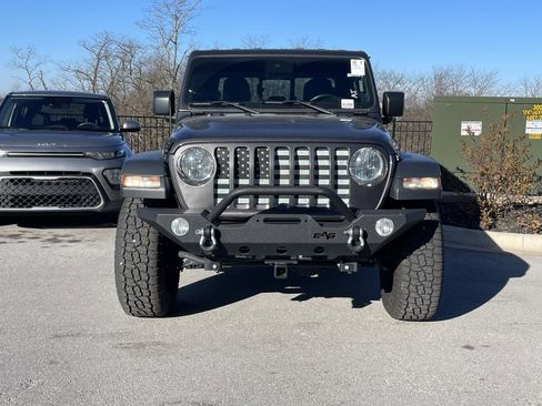 Used 2020 Jeep Gladiator Sport w/ Quick Order Package 24S image 2