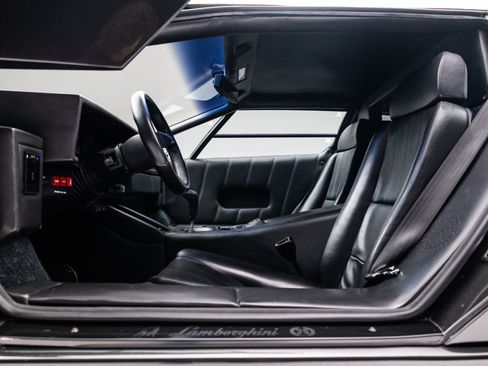 Used 1989 Lamborghini Countach Coupe RWD image 26