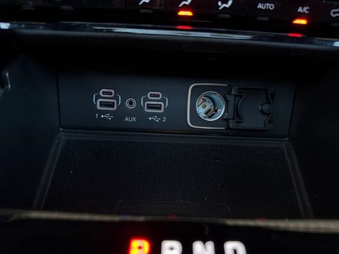 Used 2022 Jeep Grand Cherokee Summit w/ Advanced Protech Group IV AWD/4WD image 21