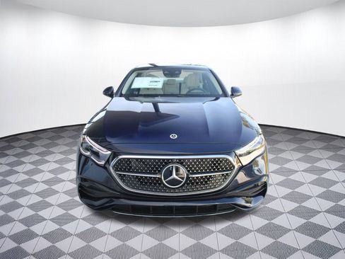 New 2026 Mercedes-Benz E 450 4MATIC Sedan image 6
