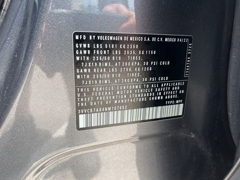 Used 2022 Volkswagen Tiguan SE R-Line FWD image 11