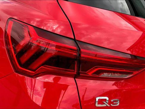 Certified 2022 Audi Q3 2.0T Premium AWD/4WD image 29