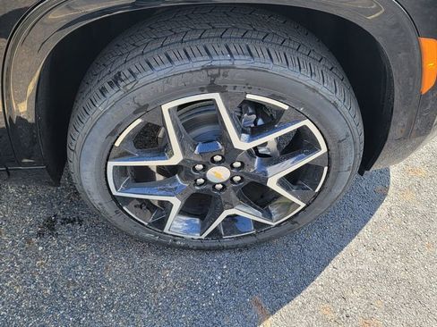 New 2026 Chevrolet Traverse High Country w/ LPO, Floor Liner Package FWD image 15
