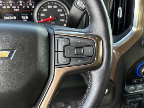 Used 2021 Chevrolet Silverado 1500 High Country w/ Technology Package image 24