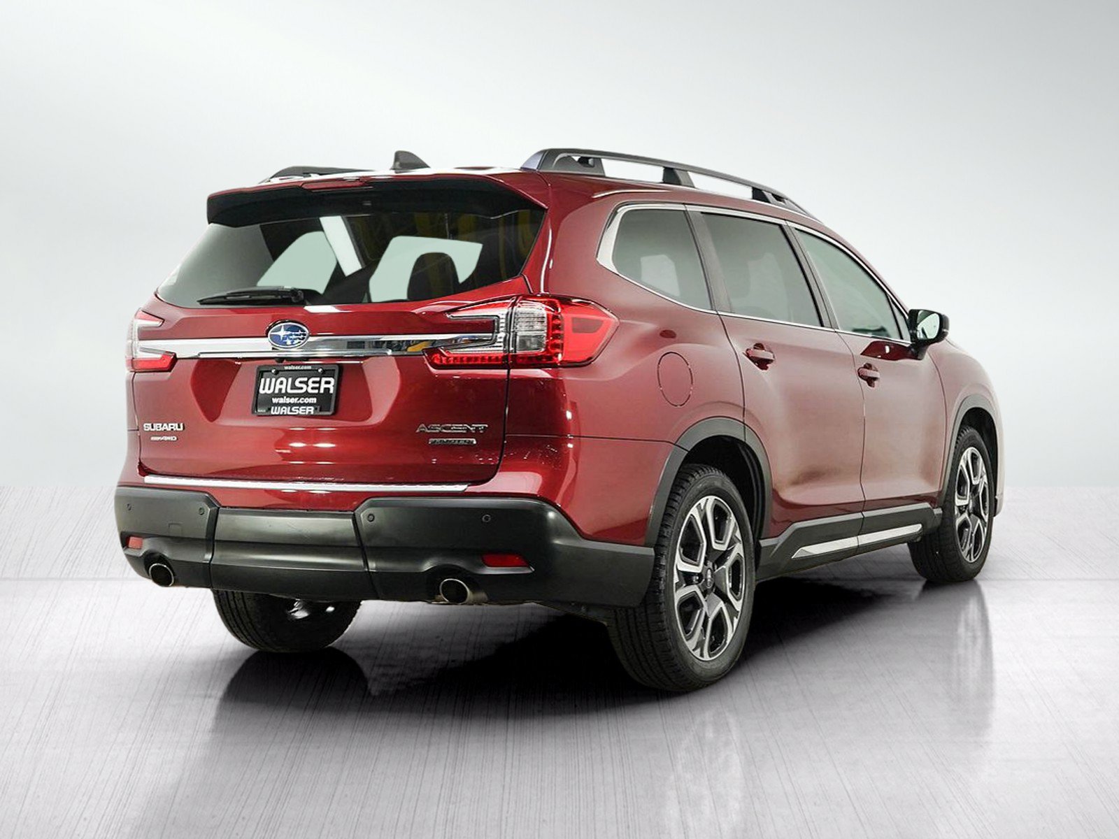 Used 2024 Subaru Ascent Limited w/ Technology Package AWD/4WD image 5