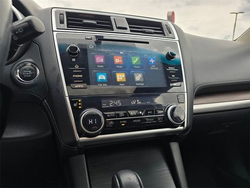 Used 2018 Subaru Outback 2.5i Limited w/ Popular Package #2 image 19