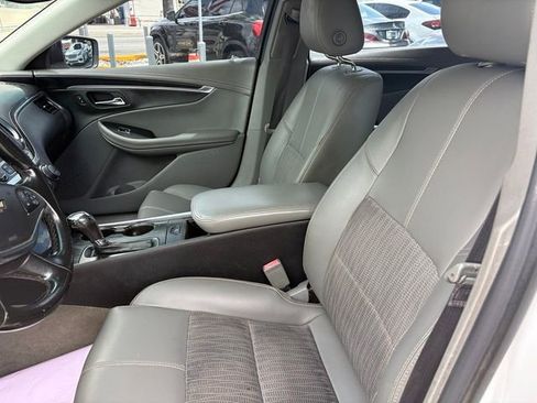 Used 2017 Chevrolet Impala LT FWD image 14