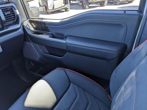 New 2026 Ford F250 Lariat w/ Black Appearance Package image 17