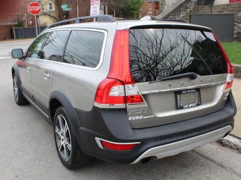 Used 2015 Volvo XC70 T6 w/ Climate Package image 8