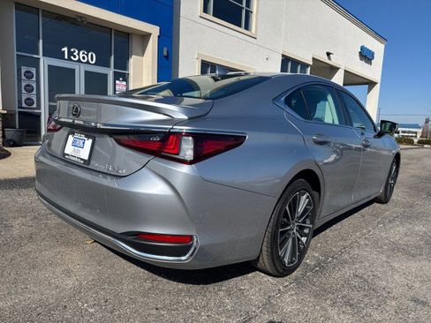 Used 2023 Lexus ES 250 w/ Premium Package image 17