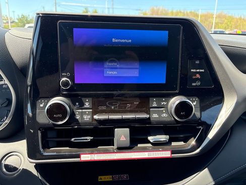 Used 2026 Toyota Highlander XLE AWD/4WD image 24