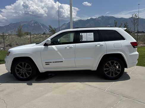 Used 2017 Jeep Grand Cherokee Limited 75th Anniversary AWD/4WD image 2