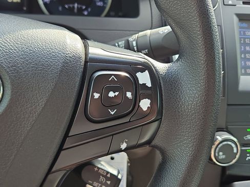 Used 2016 Toyota Camry LE image 27