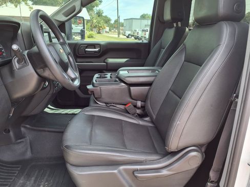 Used 2025 Chevrolet Silverado 3500 W/T AWD/4WD image 12
