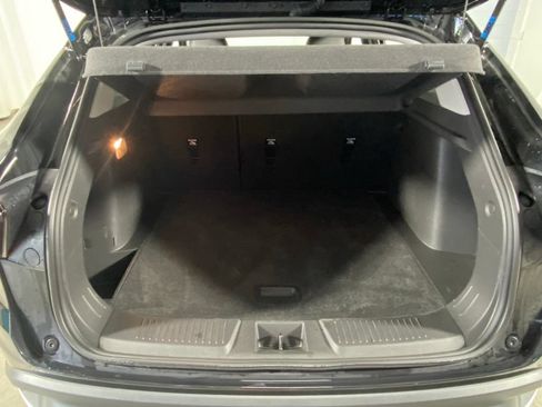 Used 2024 Chevrolet Trax LT FWD image 27