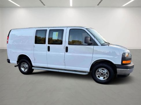 Used 2023 GMC Savana 2500 image 6