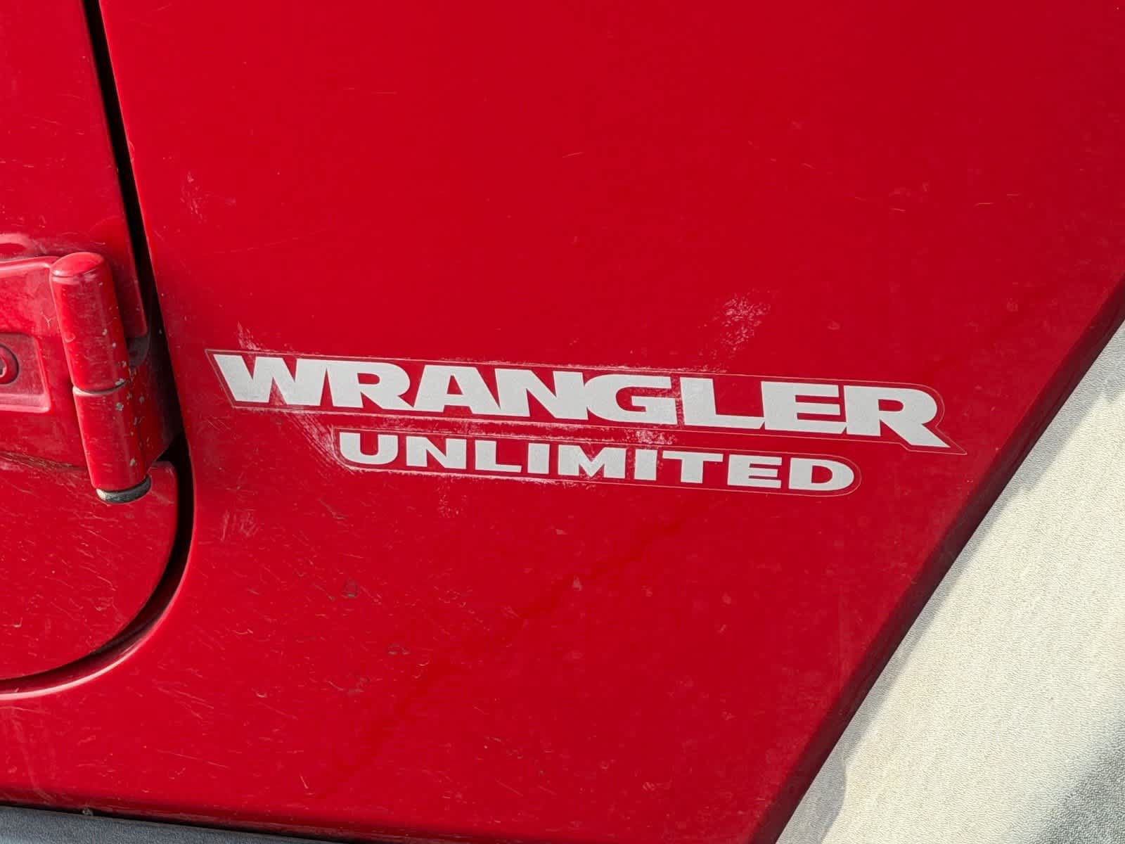 Used 2010 Jeep Wrangler Unlimited Rubicon AWD/4WD image 3