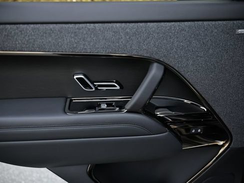 New 2026 Land Rover Range Rover Sport SE AWD/4WD image 30